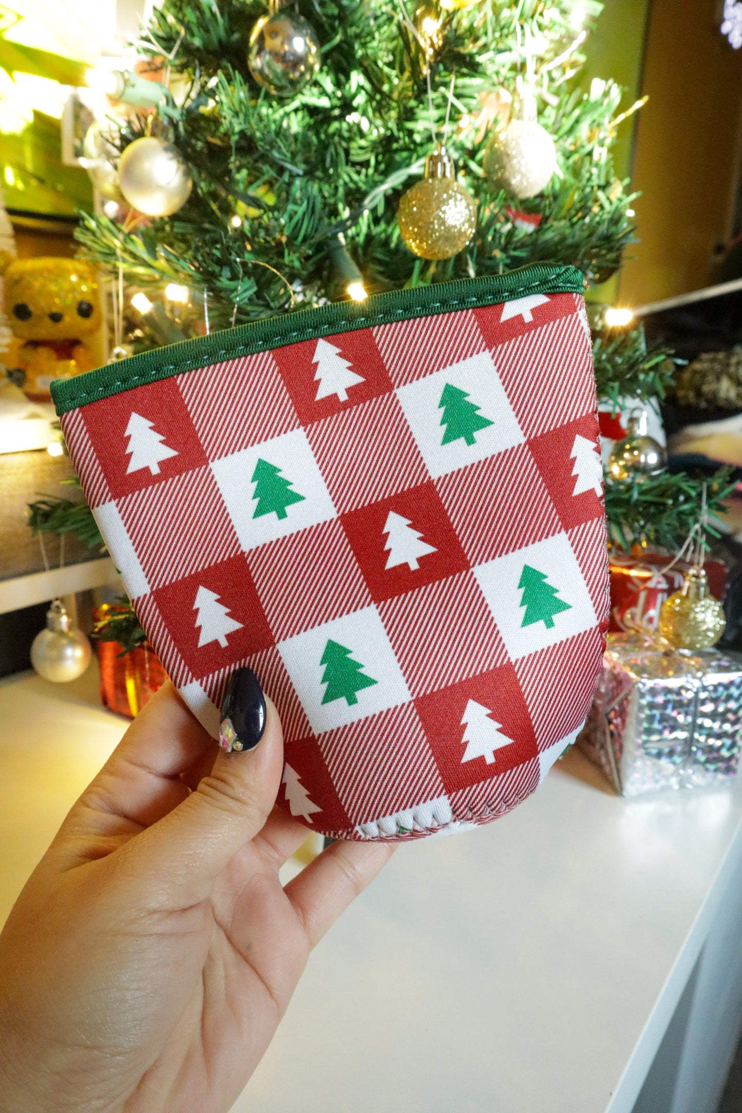 RED AND GREEN CHRISTMAS PATTERN CUP SLEEVE