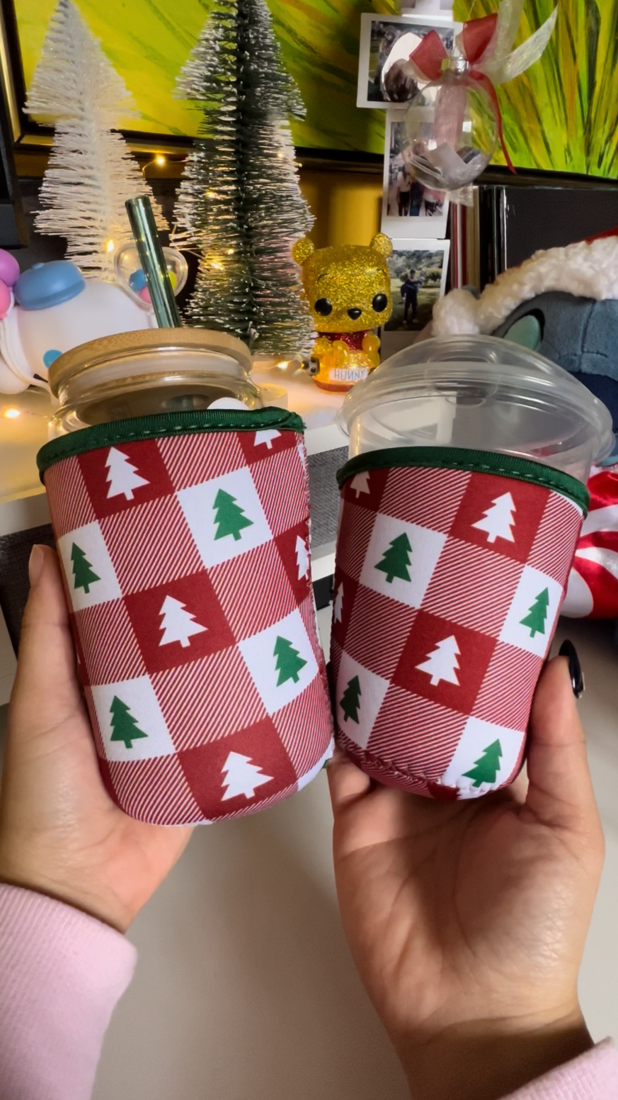 RED AND GREEN CHRISTMAS PATTERN CUP SLEEVE