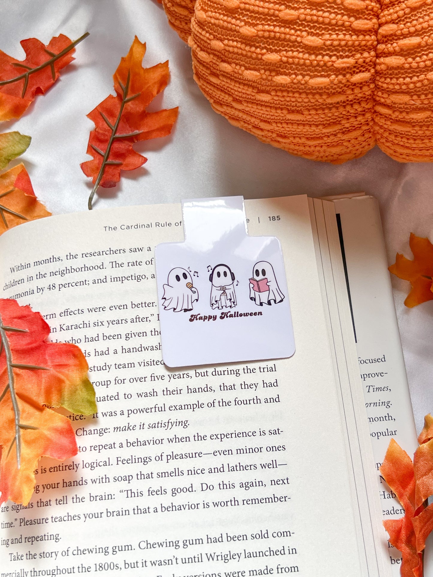 GHOST WITH HOBBIES MAGNETIC BOOKMARK