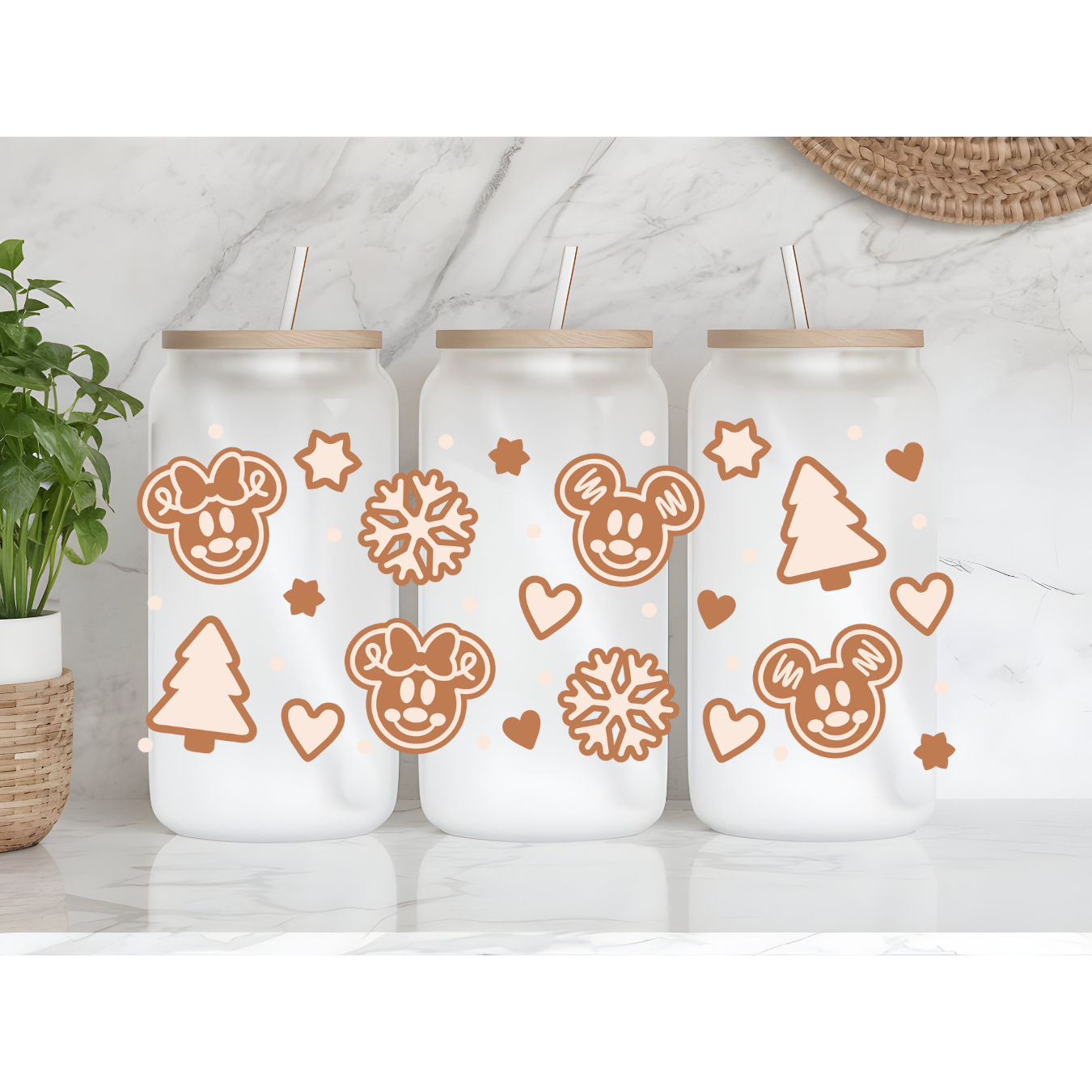 GINGERBREAD MAGICAL MOUSE TREATS 16 OZ GLASS CUP